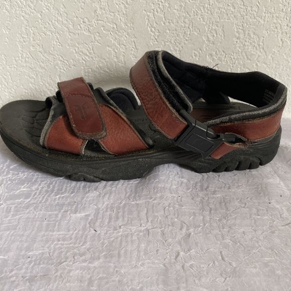 FRYE Windsurf Sandals Brown Leather Strap Shoes Hook & Loop Beach Boat Sz 9M main image 15